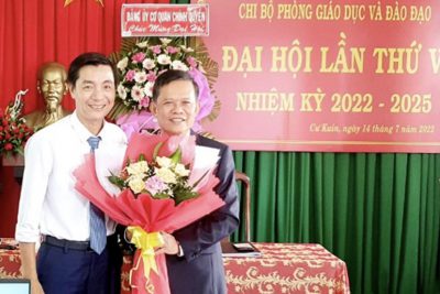 Chi bộ phòng GD&ĐT huyện Cư Kuin tổ chức thành công Đại hội lần thứ V
