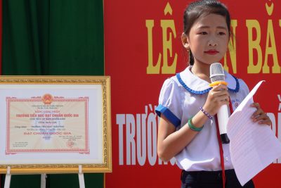 Trường Tiểu học Trần Phú đón Bằng công nhận trường chuẩn Quốc gia