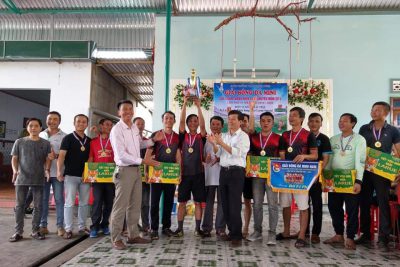 Đoàn trường THPT Trần Hưng Đạo bảo vệ thành công chức vô địch giải bóng đá Giao lưu truyền thống Đoàn trường học cụm số 5