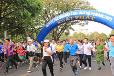 Đắk Lắk: Hơn 2.500 người tham gia Ngày chạy Olympic vì sức khỏe toàn dân