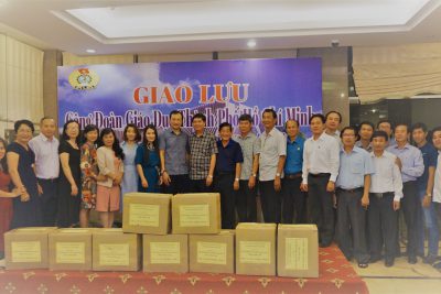 Công đoàn ngành Giáo dục thành phố Hồ Chí Minh thăm và tặng quà cho giáo viên, học sinh tỉnh Đắk Lắk