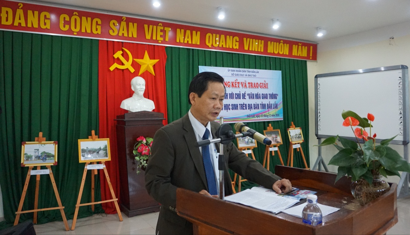 Tổng kết và trao giải cuộc thi ảnh “Học sinh với văn hóa giao thông” năm 2016