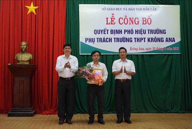 Công bố Quyết định phụ trách trường THPT Krông Ana