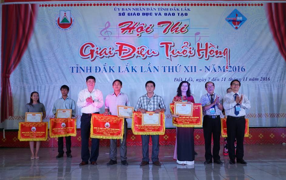 Hội thi Giai điệu Tuổi hồng lần thứ XII năm 2016 khối các trường trung học phổ thông