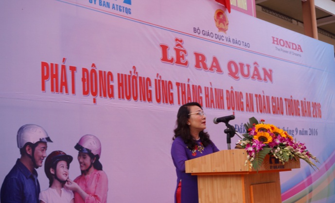 Lễ ra quân phát động hưởng ứng “Tháng hành động an toàn giao thông” năm 2016