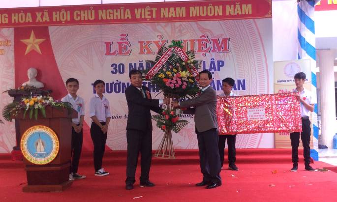 Trường THPT Chu Văn An tổ chức Lễ kỉ niệm 30 năm ngày thành lập