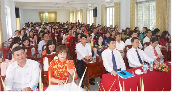 Bế mạc lớp Cán bộ quản lý trường Mầm non và trường Phổ thông tỉnh Đắk Lắk năm 2017