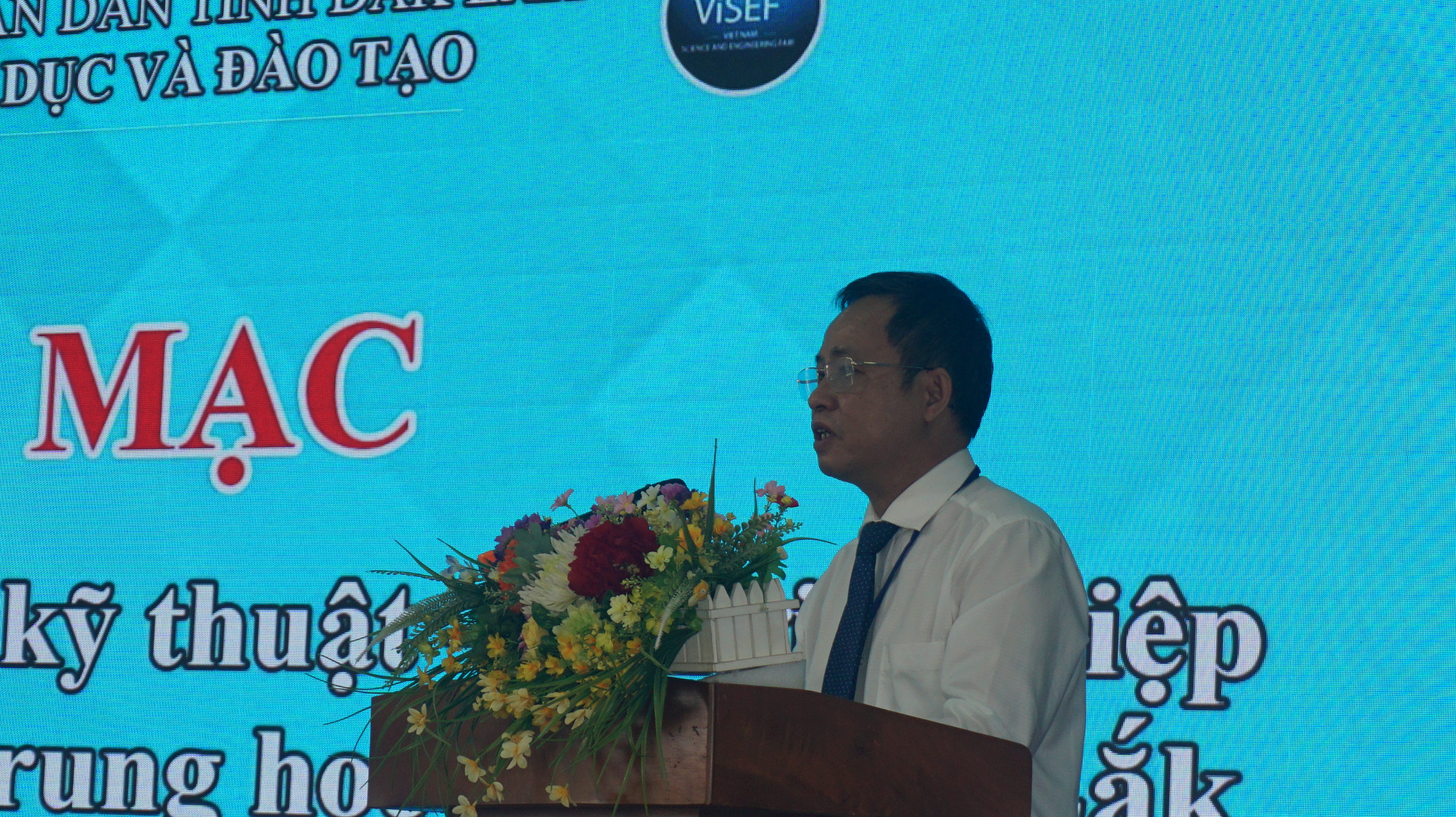 Bế mạc Cuộc thi khoa học, kỹ thuật – Khởi nghiệp dành cho học sinh trung học tỉnh Đắk Lắk năm học 2021-2022