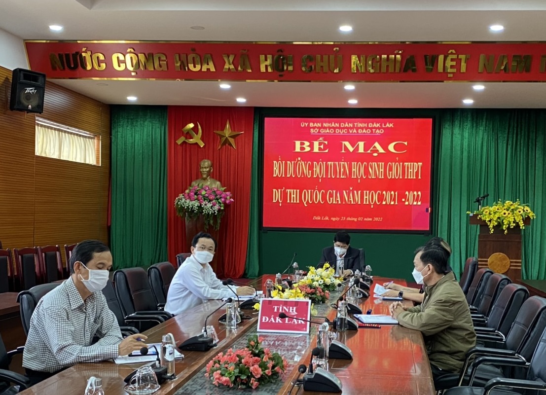 Bế mạc bồi dưỡng đội tuyển học sinh giỏi THPT dự thi quốc gia năm học 2021-2022
