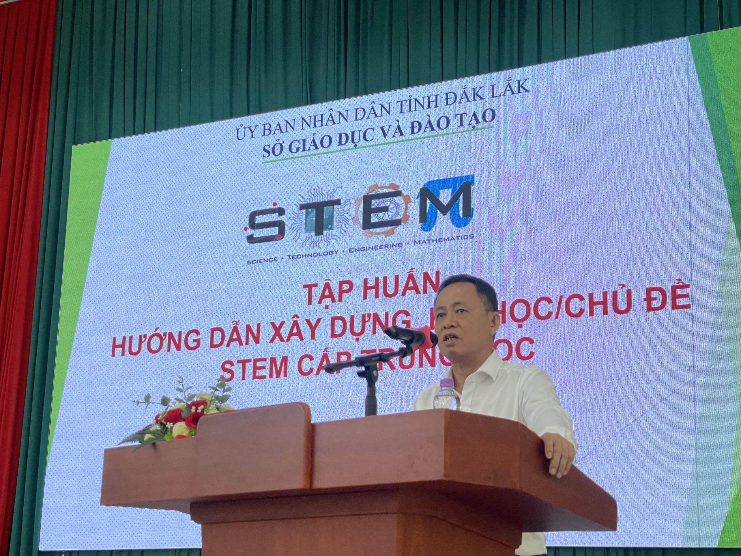 TẬP HUẤN XÂY DỰNG BÀI HỌC. CHỦ ĐỀ STEM TRONG GIÁO DỤC TRUNG HỌC ĐÁP ỨNG MỤC TIÊU CỦA CHƯƠNG TRÌNH GIÁO DỤC PHỔ THÔNG 2018