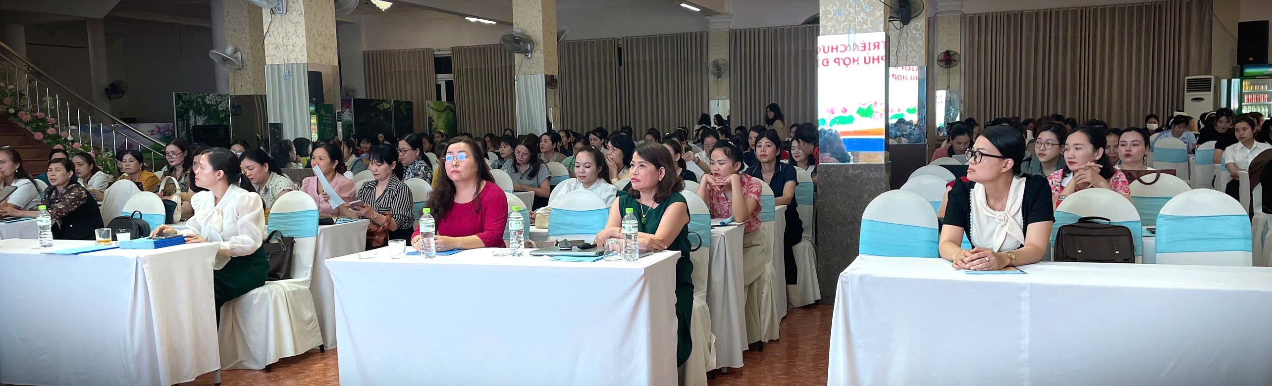 Khai mạc lớp tập huấn cán bộ quản lý và giáo viên mầm non cốt cán  về phát triển chương trình giáo dục mầm non phù hợp điều kiện vùng khó khăn