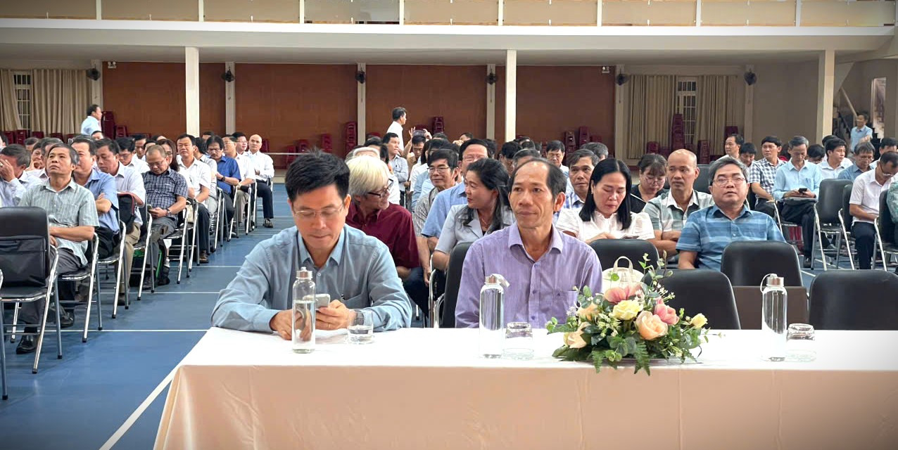Bồi dưỡng nâng cao năng lực số, ứng dụng trí tuệ nhân tạo (AI) cho cán bộ quản lý các trường phổ thông