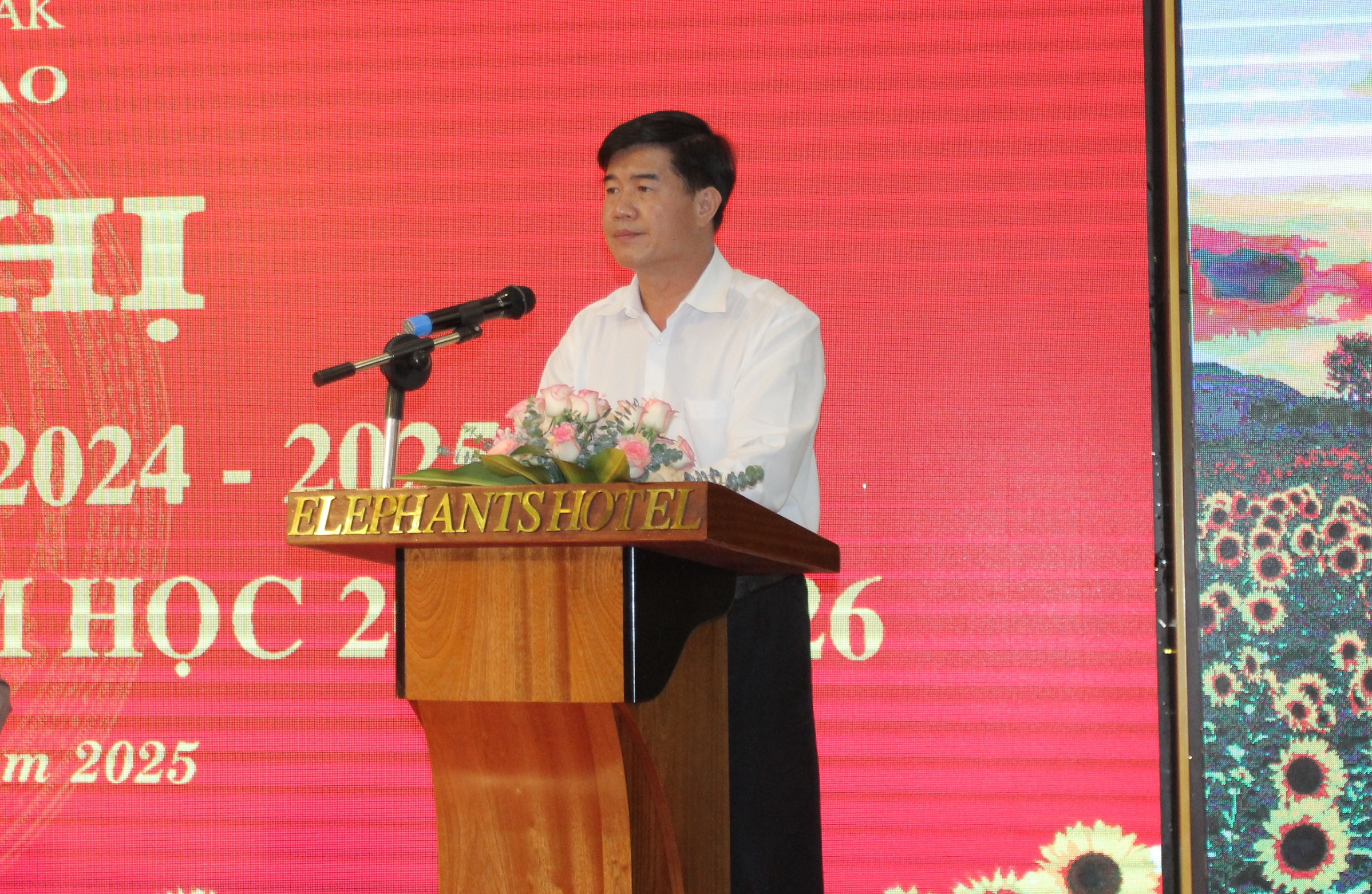 Hội nghị tổng kết năm học 2024-2025, triển khai nhiệm vụ năm học 2025 – 2026