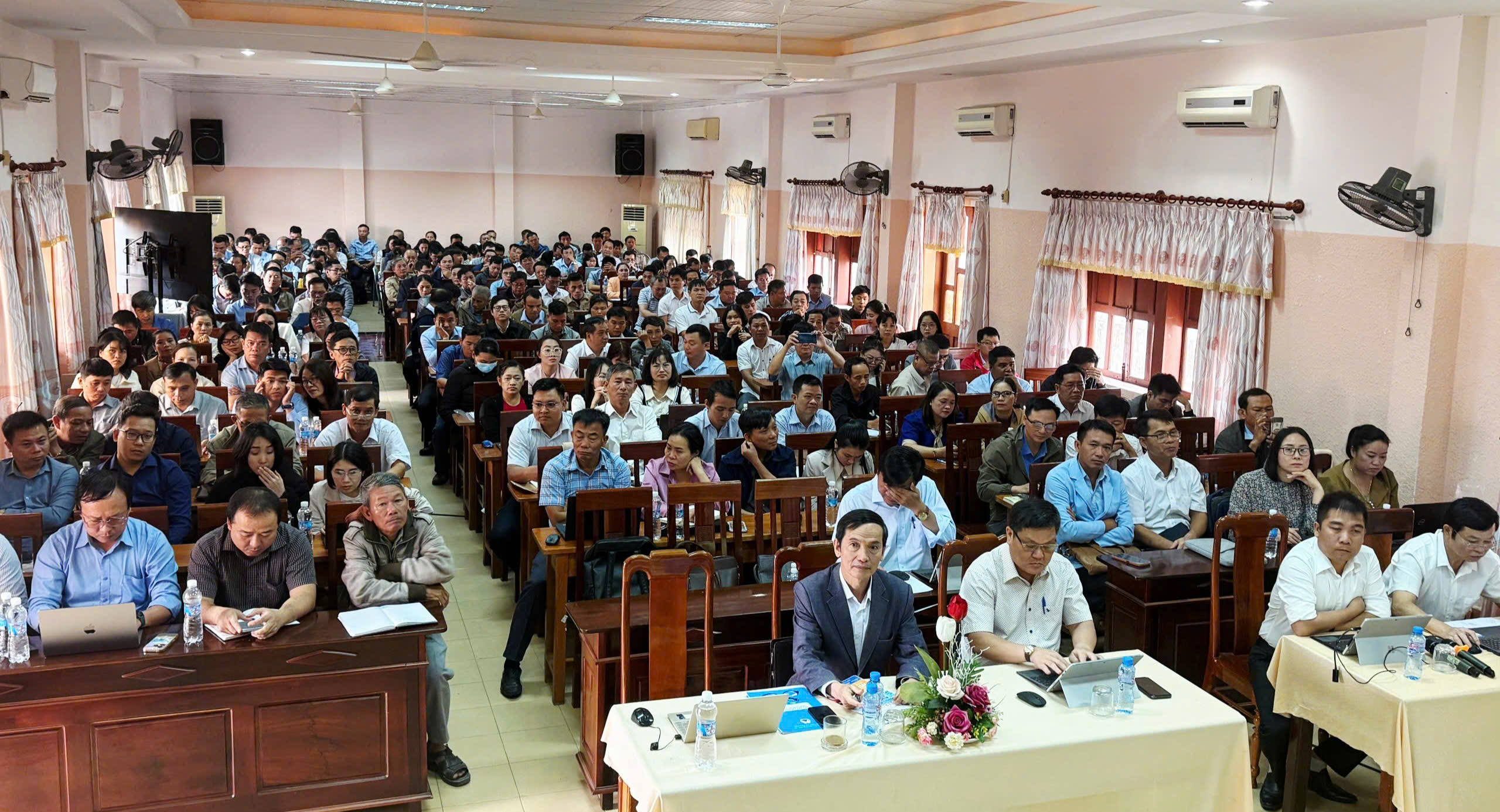 TẬP HUẤN NÂNG CAO NĂNG LỰC ĐỘI NGŨ CÁN BỘ, GIÁO VIÊN PHỤ TRÁCH CÔNG TÁC XÓA MÙ CHỮ NĂM 2025