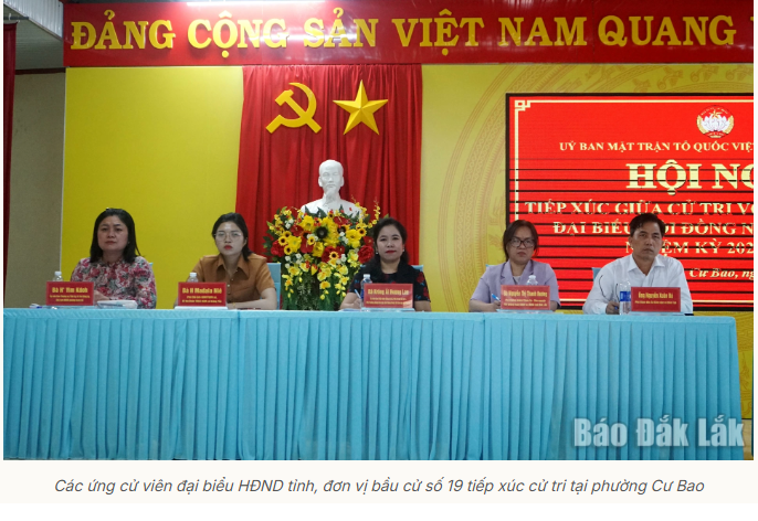 Ứng cử viên đại biểu HĐND tỉnh, đơn vị bầu cử số 19 tiếp xúc cử tri tại phường Cư Bao